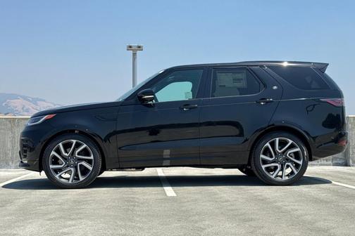 2025 Land Rover Discovery P360 Dynamic SE