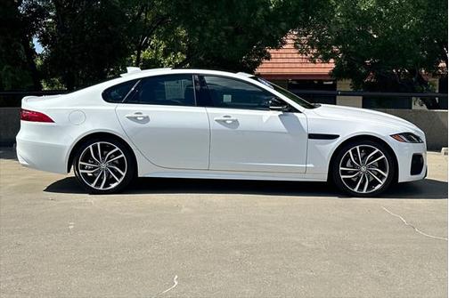 2024 Jaguar XF R-Dynamic SE