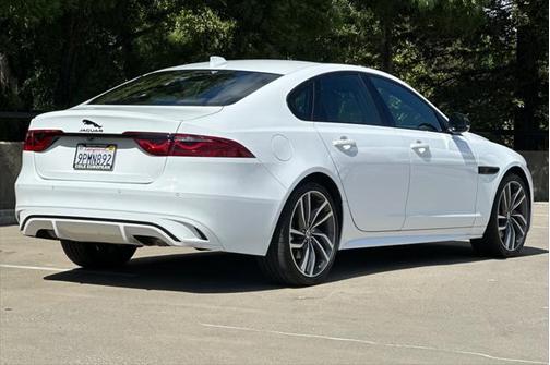 2024 Jaguar XF R-Dynamic SE