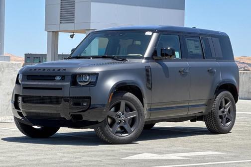 2025 Land Rover Defender P500 X-Dynamic SE