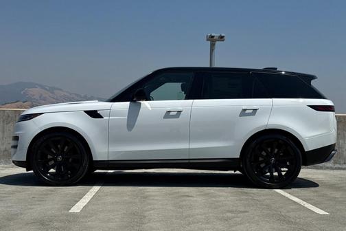 2025 Land Rover Range Rover Sport P360 SE