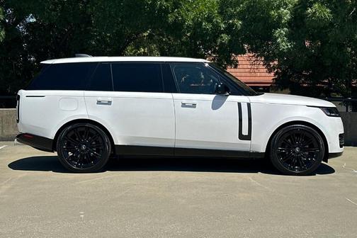 Ostuni Pearl White 2023 Land Rover Range Rover P400 SE