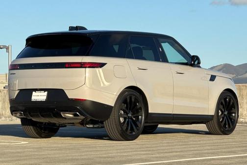 2025 Land Rover Range Rover Sport P360 SE