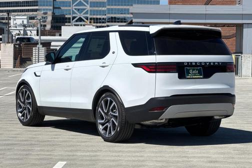 2025 Land Rover Discovery P300 S