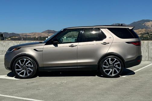 2025 Land Rover Discovery P300 S