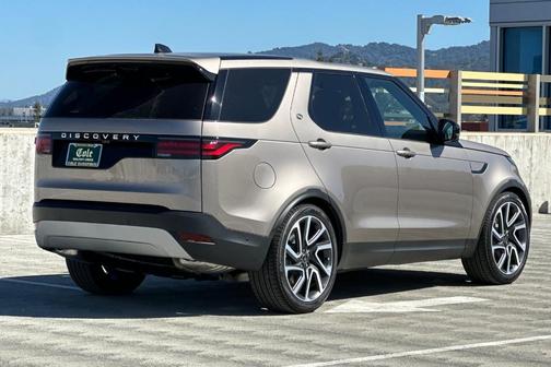 2025 Land Rover Discovery P300 S