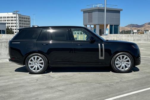 2025 Land Rover Range Rover P400 SE 7 Seat