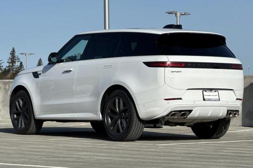 2026 Land Rover Range Rover Sport 5.0 Supercharged Dynamic