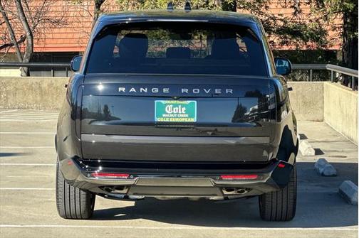 2025 Land Rover Range Rover P530 SE