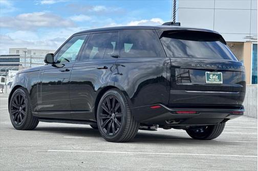 2025 Land Rover Range Rover P530 SE