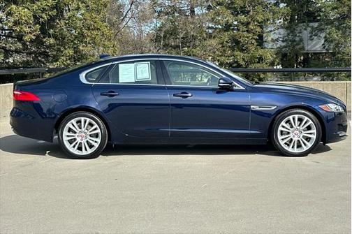 2020 Jaguar XF 25t Prestige