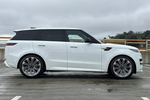 2026 Land Rover Range Rover Sport 5.0 Supercharged Dynamic