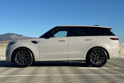 2025 Land Rover Range Rover Sport P400 Dynamic SE