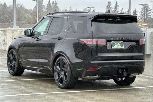 2025 Land Rover Discovery P360 Dynamic SE