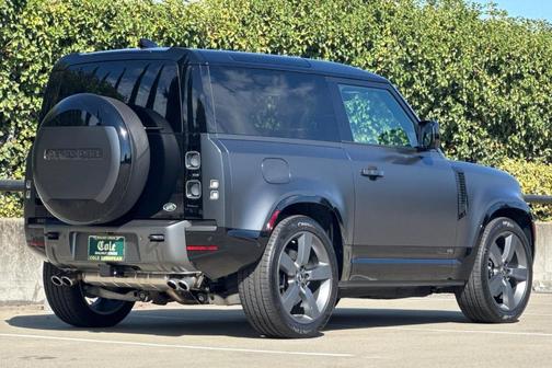 2023 Land Rover Defender 90 Carpathian Edition