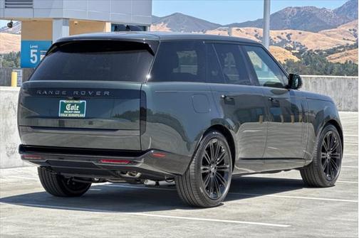 2025 Land Rover Range Rover P530 SE
