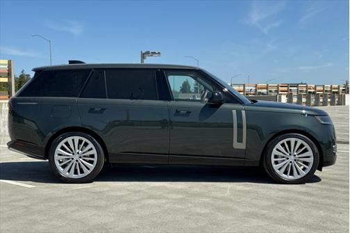 2025 Land Rover Range Rover P530 SE 7 Seat