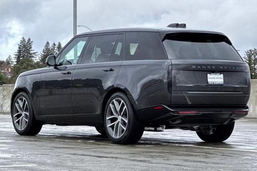 2025 Land Rover Range Rover P400 SE 7 Seat