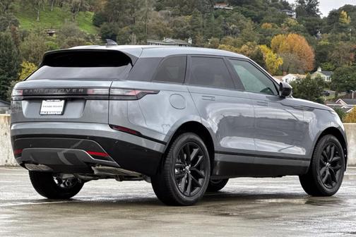2026 Land Rover Range Rover Velar P250 Dynamic SE