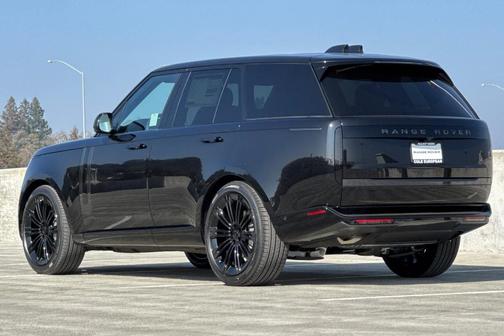 2026 Land Rover Range Rover P400 SE