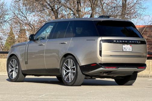 2024 Land Rover Range Rover P530 SE
