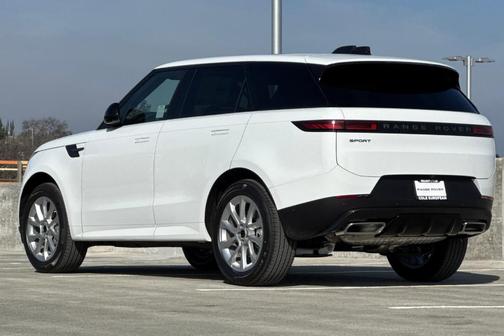 2026 Land Rover Range Rover Sport SE