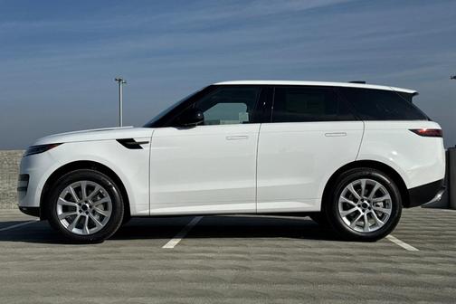 2026 Land Rover Range Rover Sport SE