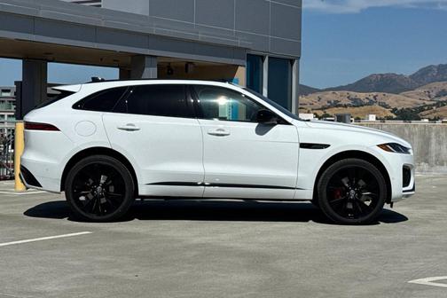 2026 Jaguar F-PACE P400 R-Dynamic S