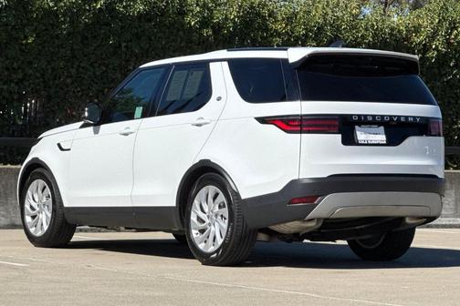 2024 Land Rover Discovery P300 S