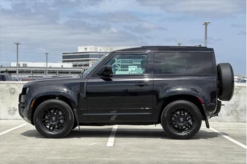 2025 Land Rover Defender P400 X-Dynamic SE