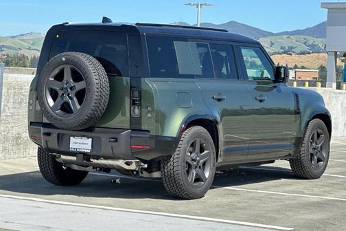 Woolstone Green 2026 Land Rover Defender P400 X-Dynamic SE