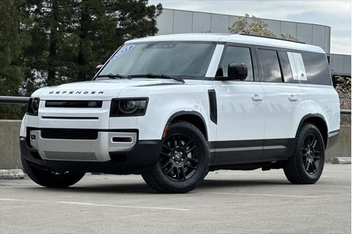 2023 Land Rover Defender SE
