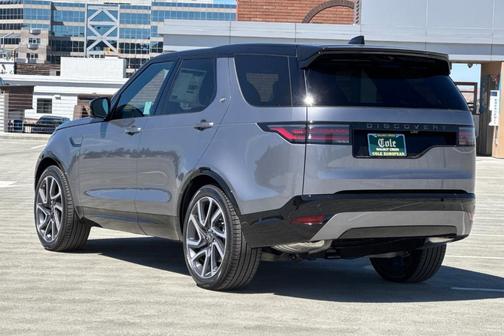 2025 Land Rover Discovery P360 Dynamic SE
