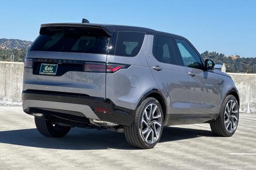 2025 Land Rover Discovery P360 Dynamic SE