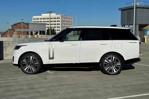 2025 Land Rover Range Rover P550e SE