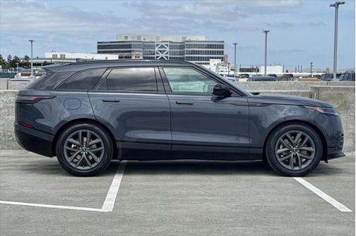 2026 Land Rover Range Rover Velar Dynamic SE