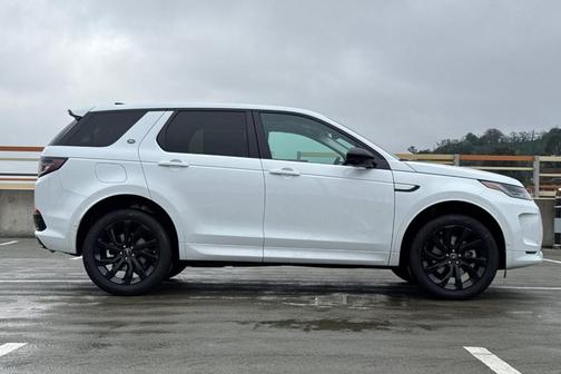 2025 Land Rover Discovery Sport S