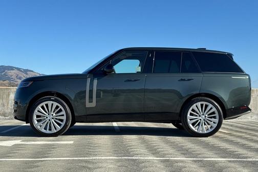 2025 Land Rover Range Rover P400 SE