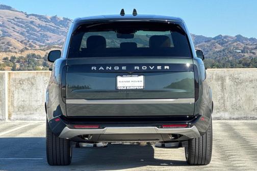 2025 Land Rover Range Rover P400 SE