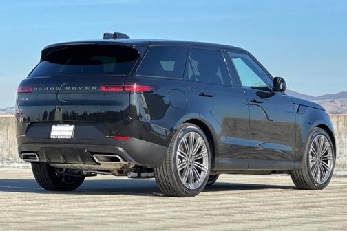 2025 Land Rover Range Rover Sport P360 SE