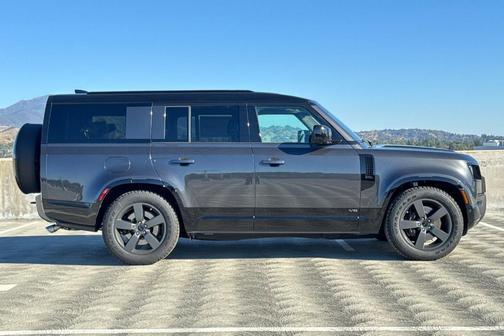 2026 Land Rover Defender 