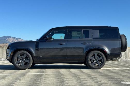 2026 Land Rover Defender 