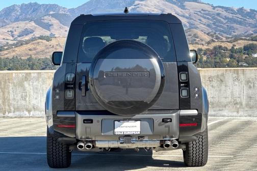 2026 Land Rover Defender 