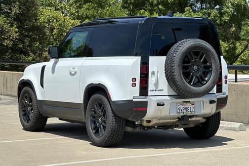 Fuji White 2025 Land Rover Defender P300 S