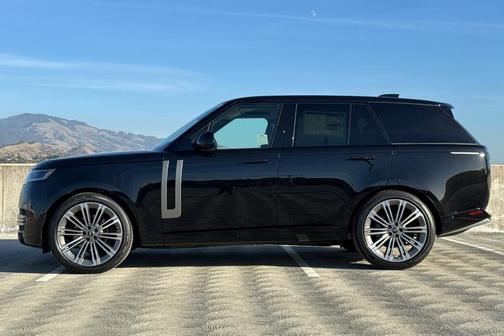 2025 Land Rover Range Rover P400 SE
