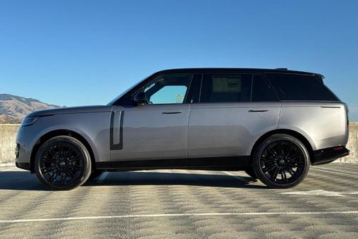 2025 Land Rover Range Rover P400 SE 7 Seat