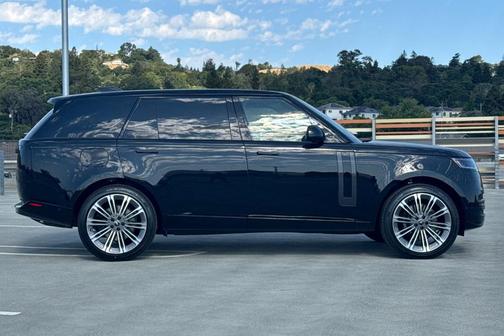 2025 Land Rover Range Rover P530 SE 7 Seat