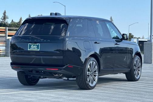 2025 Land Rover Range Rover P530 SE 7 Seat