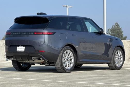 2026 Land Rover Range Rover Sport SE