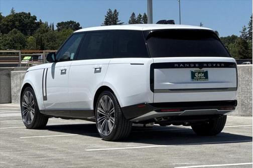 2025 Land Rover Range Rover P530 SE 7 Seat